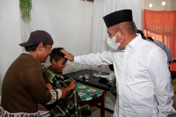 Hadiri Bakti Sosial Khitanan Massal, Edy Rahmayadi Doakan Peserta Jadi Anak Soleh dan Berbakti Pada Orang Tua